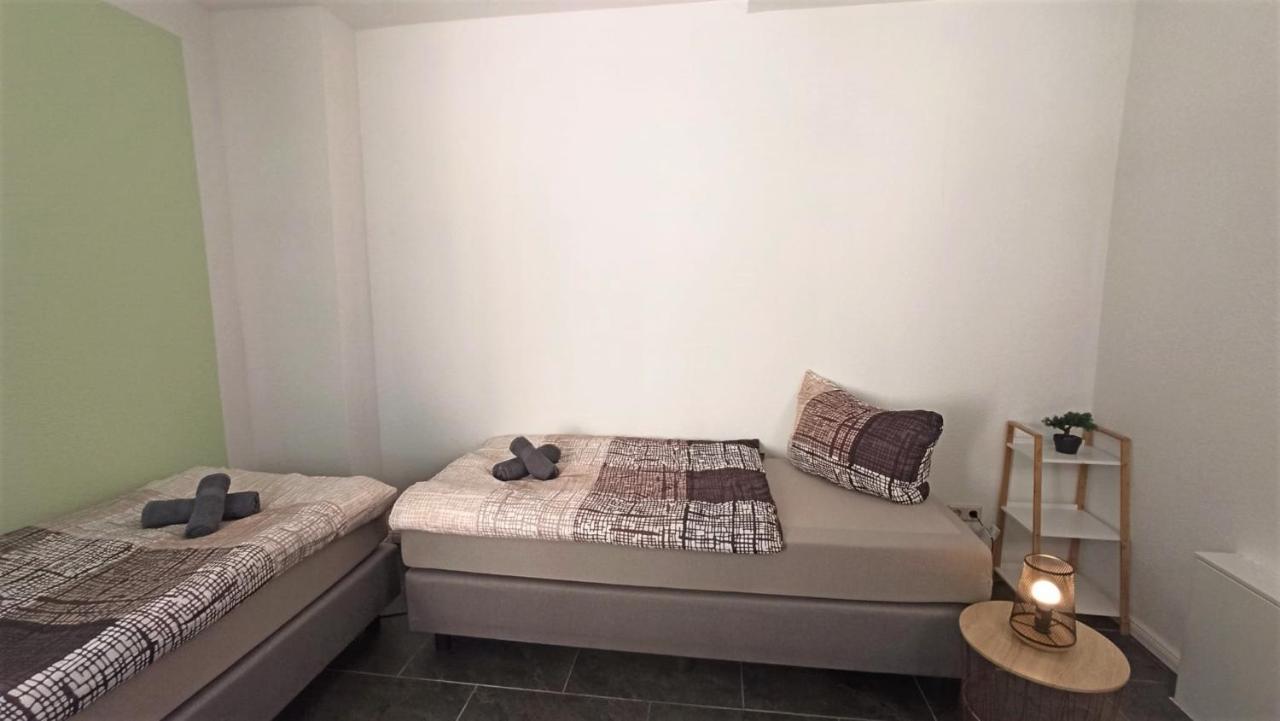Apartment Fuer Bis Zu 7 Personen Mit Balkon 哈尔伯施塔特 外观 照片