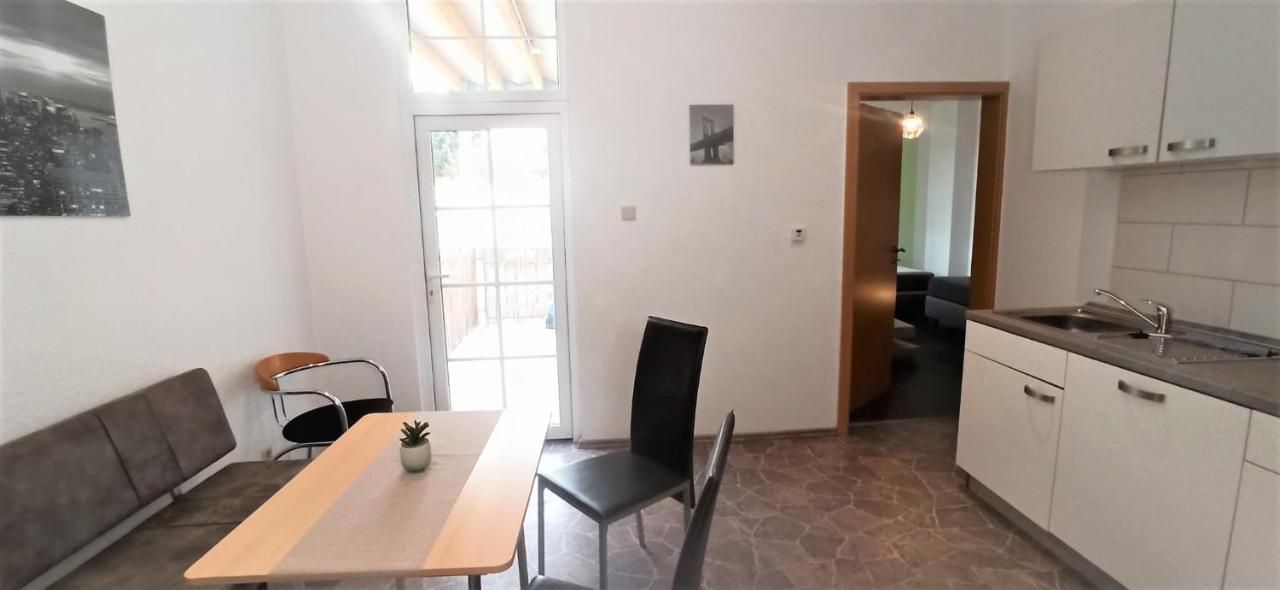 Apartment Fuer Bis Zu 7 Personen Mit Balkon 哈尔伯施塔特 外观 照片