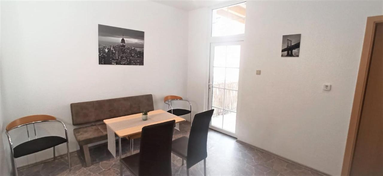 Apartment Fuer Bis Zu 7 Personen Mit Balkon 哈尔伯施塔特 外观 照片