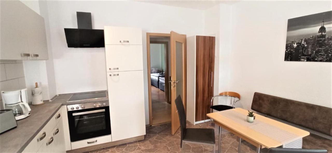 Apartment Fuer Bis Zu 7 Personen Mit Balkon 哈尔伯施塔特 外观 照片